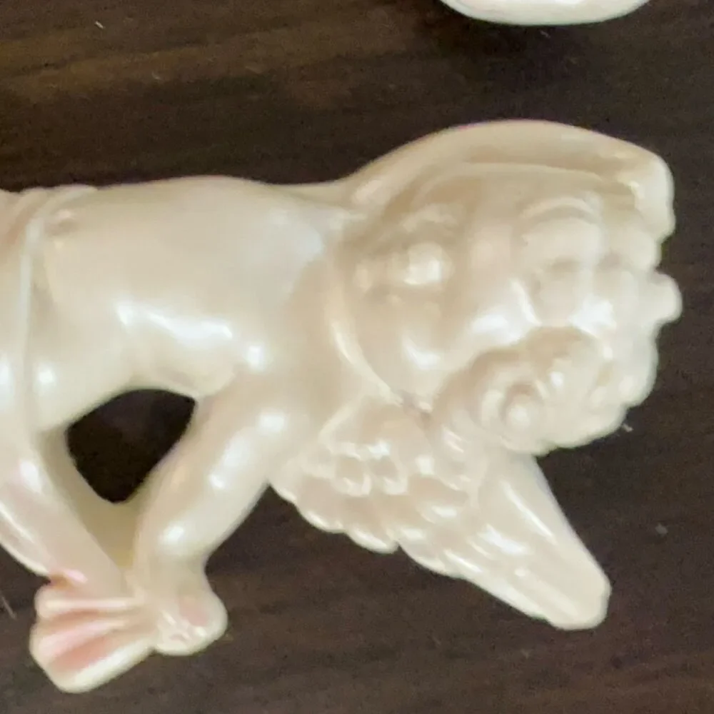 Cherub Wall Hangings Chalkware Pearlescent Off-white Pink 4